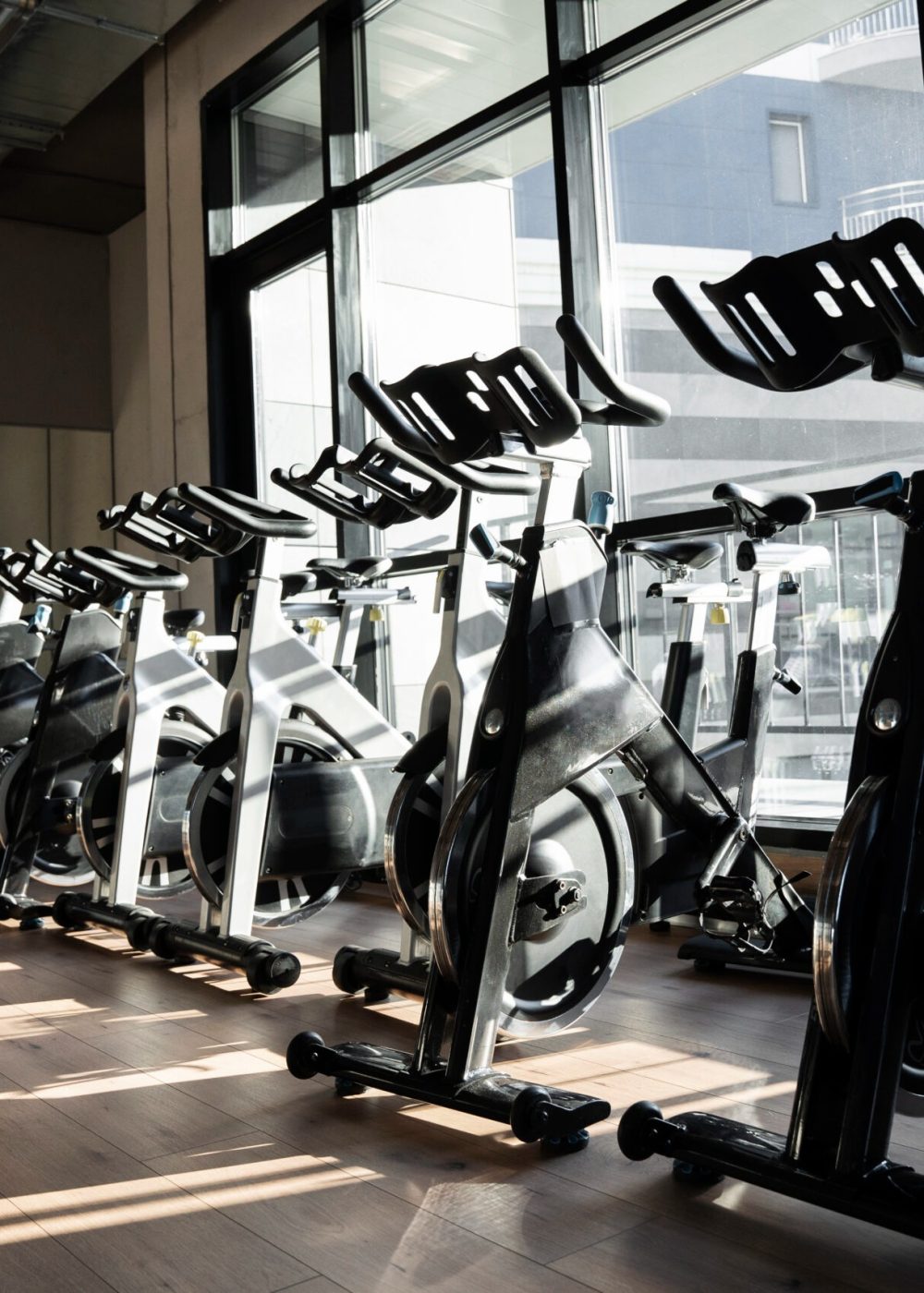 imgi_32_gym-with-indoor-cycling-equipment-scaled